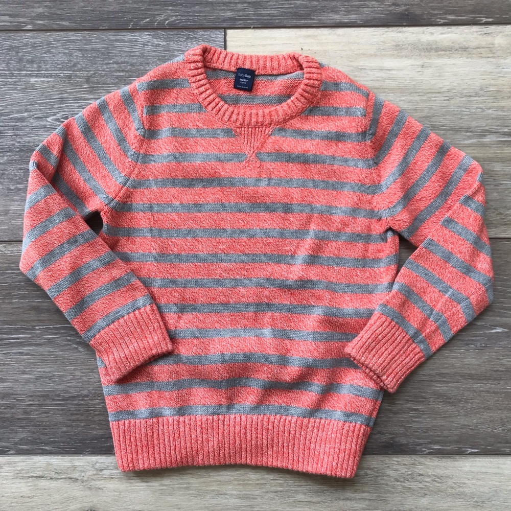Gap sweater